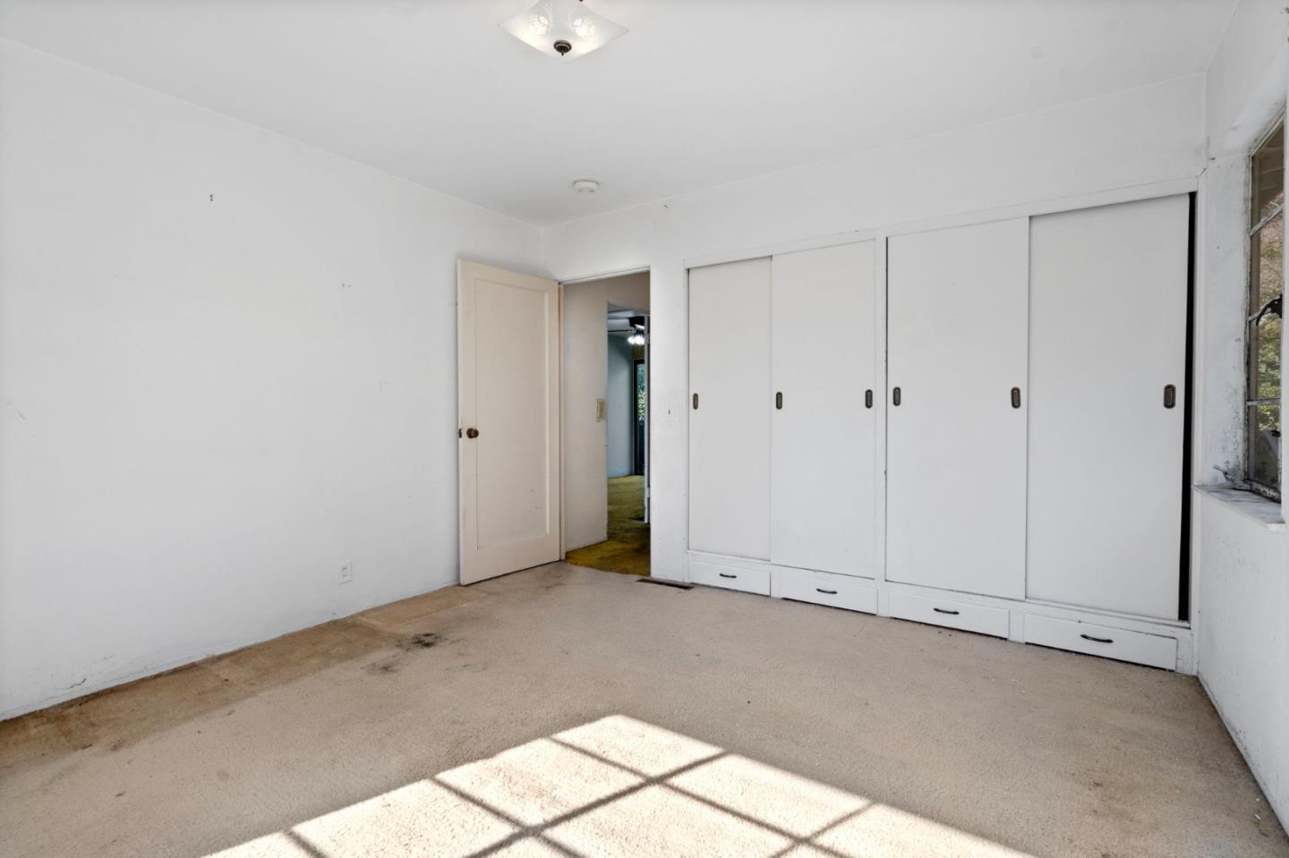 Detail Gallery Image 28 of 37 For 2326 Buena Vista Ave, Belmont,  CA 94002 - 4 Beds | 2 Baths