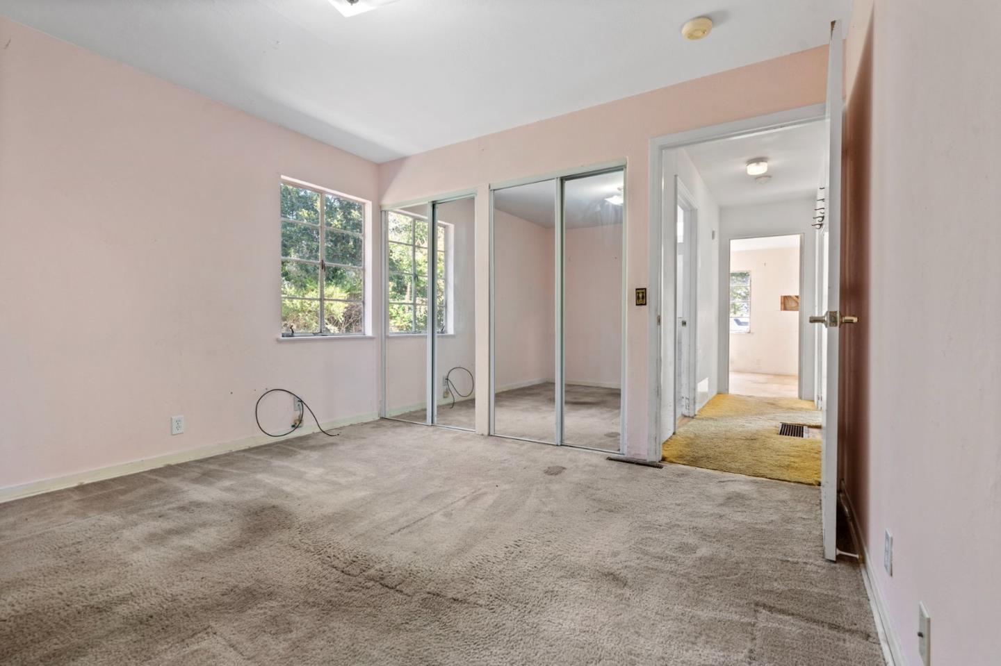 Detail Gallery Image 31 of 37 For 2326 Buena Vista Ave, Belmont,  CA 94002 - 4 Beds | 2 Baths