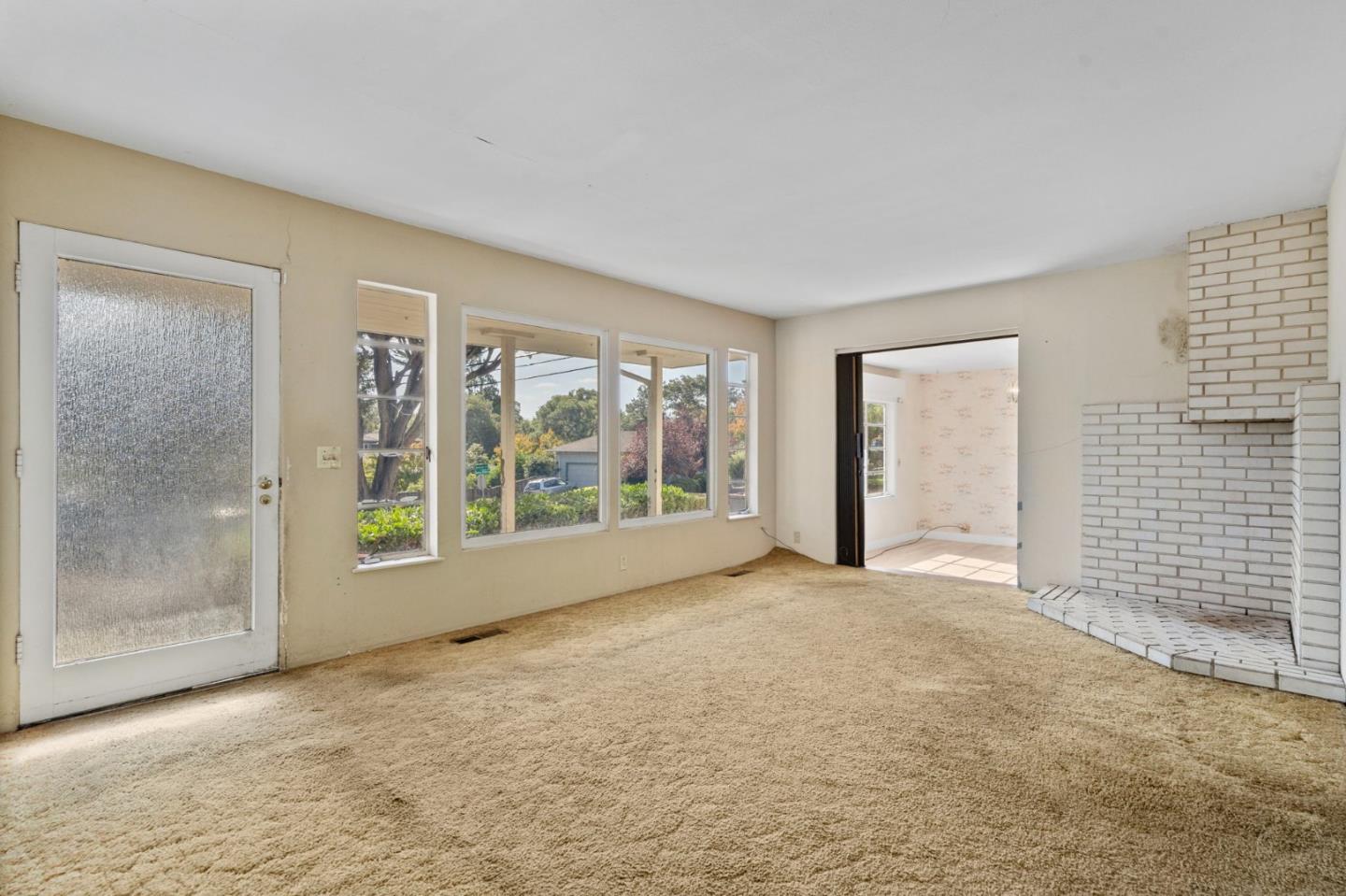 Detail Gallery Image 7 of 37 For 2326 Buena Vista Ave, Belmont,  CA 94002 - 4 Beds | 2 Baths