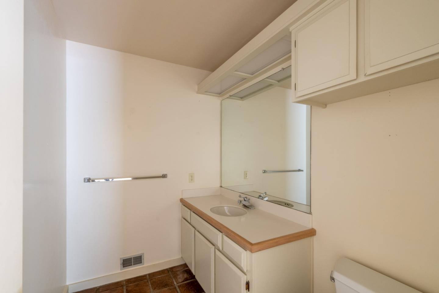 Detail Gallery Image 17 of 41 For 9665 Willow Ct, Carmel Valley,  CA 93923 - 3 Beds | 3/1 Baths