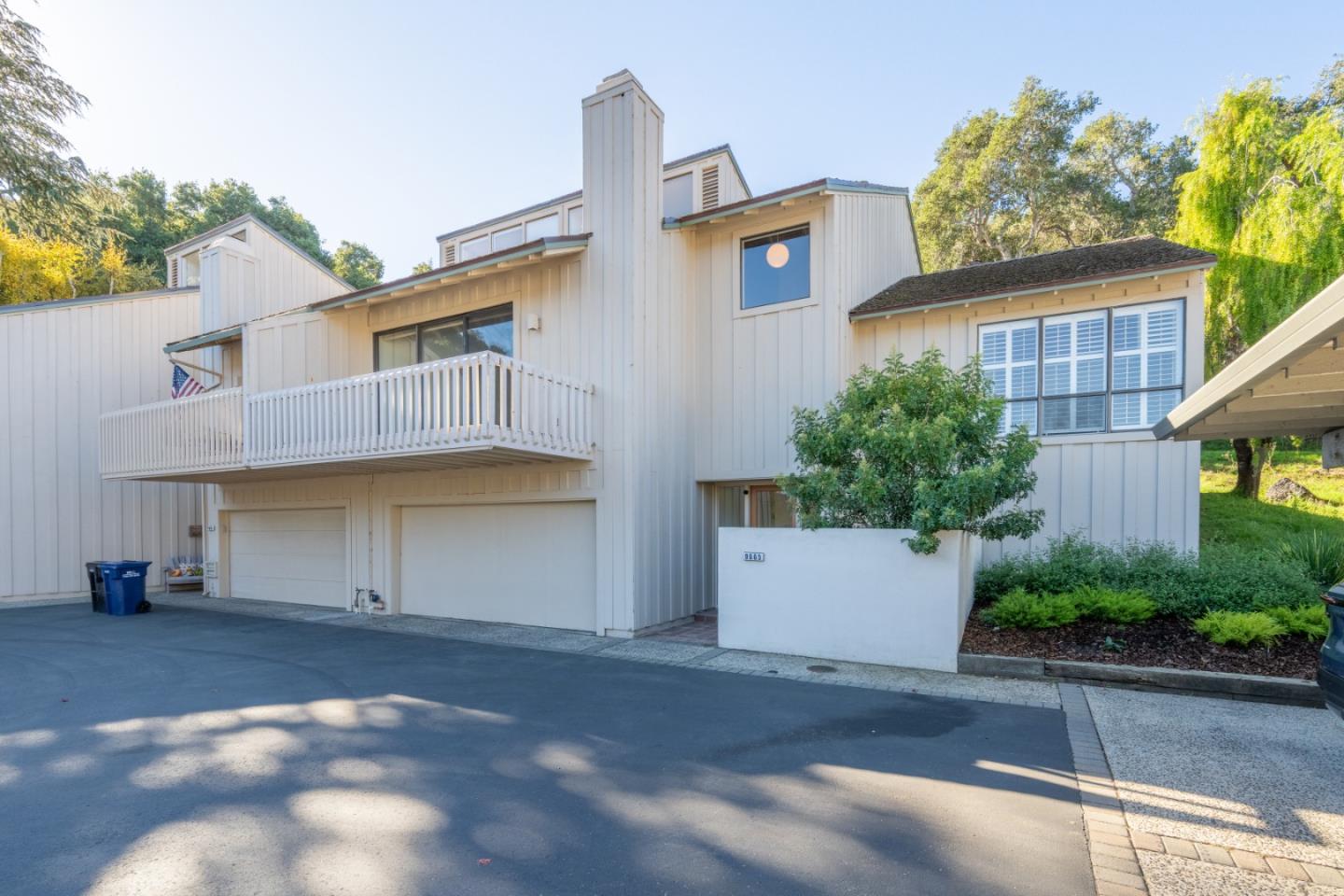 Detail Gallery Image 3 of 41 For 9665 Willow Ct, Carmel Valley,  CA 93923 - 3 Beds | 3/1 Baths