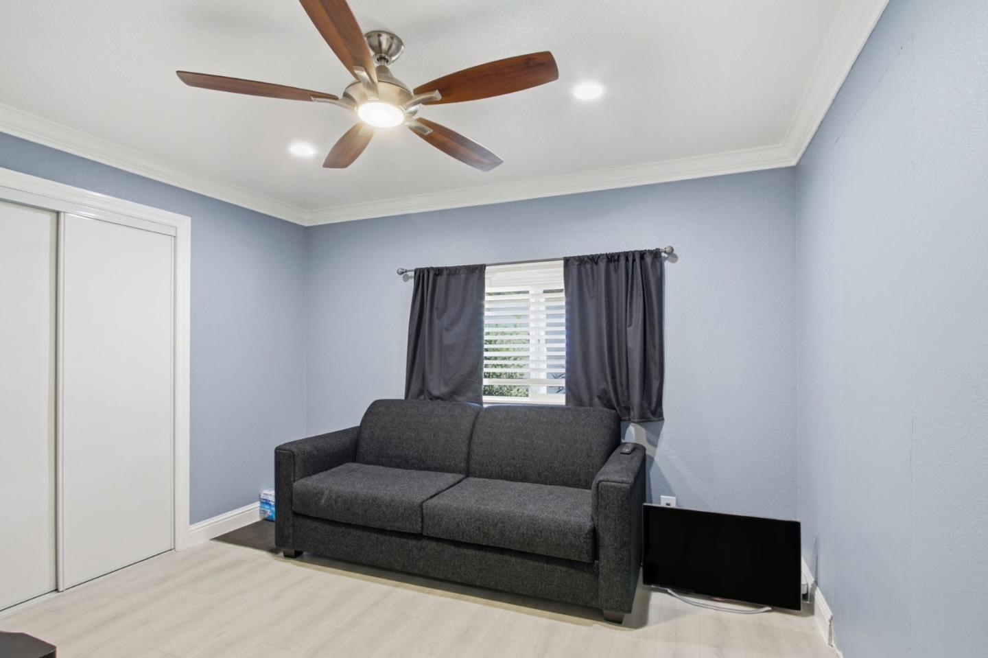 Detail Gallery Image 24 of 51 For 260 Chateau La Salle #260,  San Jose,  CA 95111 - 3 Beds | 2 Baths