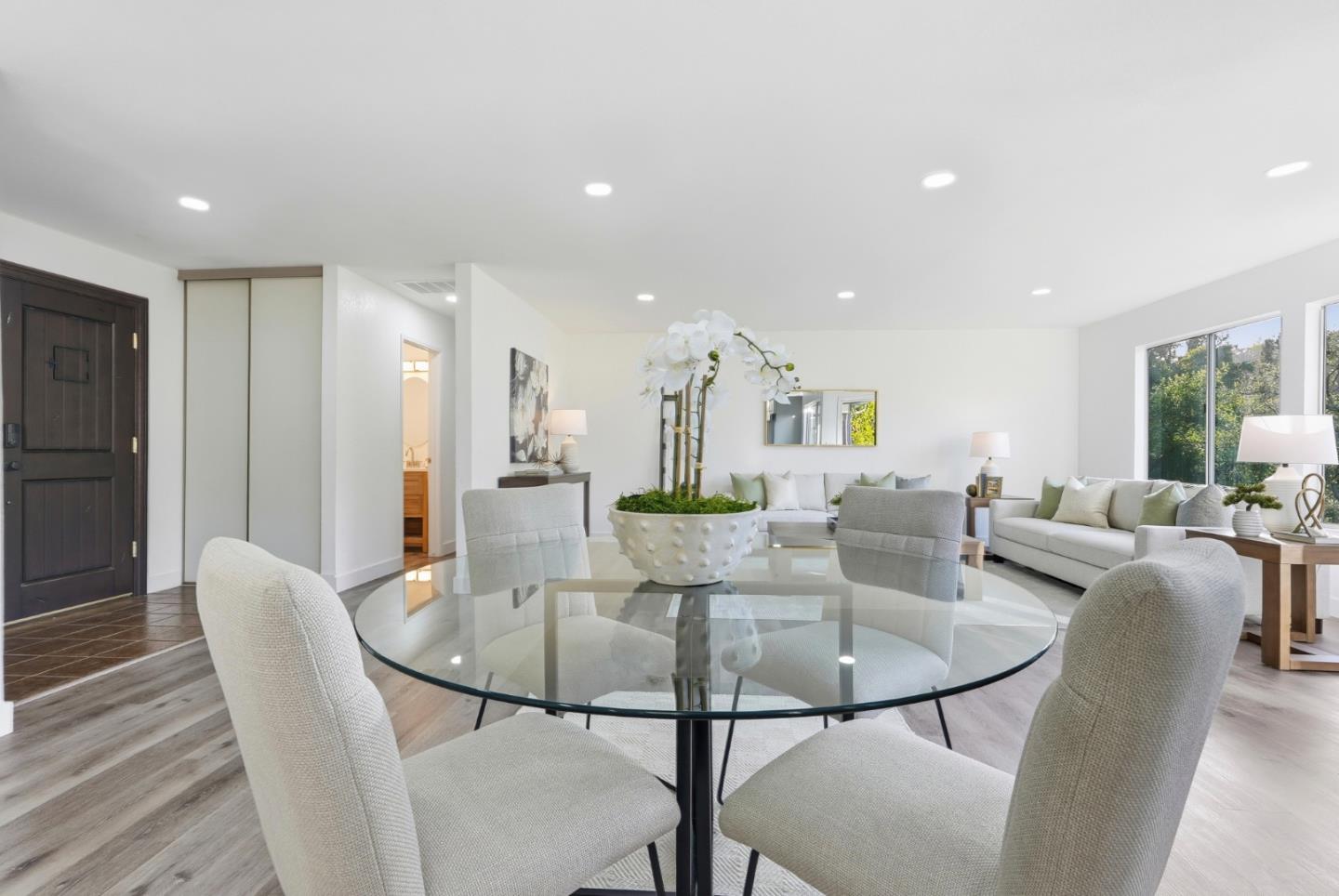 Detail Gallery Image 16 of 84 For 5603 Crow Canyon Rd, Castro Valley,  CA 94552 - 6 Beds | 2/1 Baths