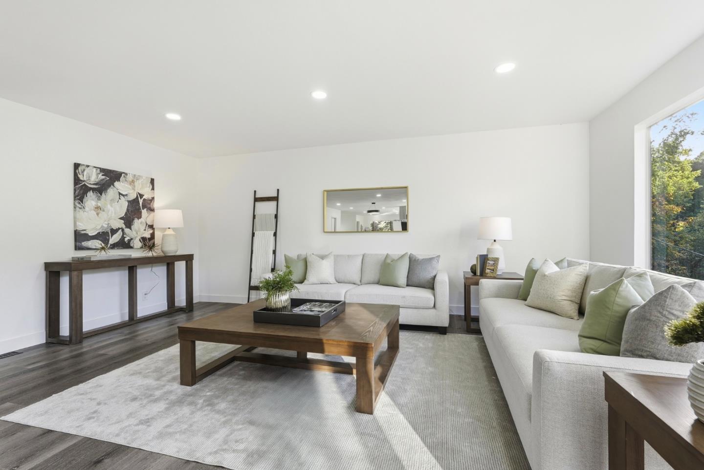 Detail Gallery Image 22 of 84 For 5603 Crow Canyon Rd, Castro Valley,  CA 94552 - 6 Beds | 2/1 Baths