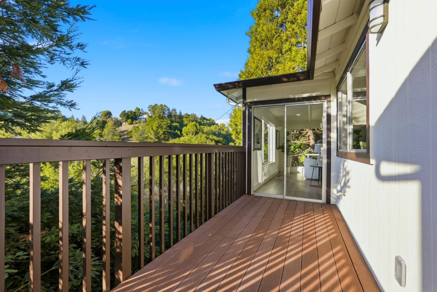 Detail Gallery Image 7 of 84 For 5603 Crow Canyon Rd, Castro Valley,  CA 94552 - 6 Beds | 2/1 Baths