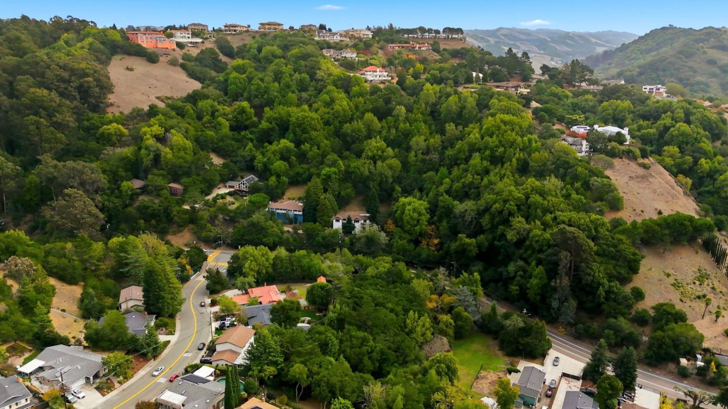 Detail Gallery Image 75 of 84 For 5603 Crow Canyon Rd, Castro Valley,  CA 94552 - 6 Beds | 2/1 Baths