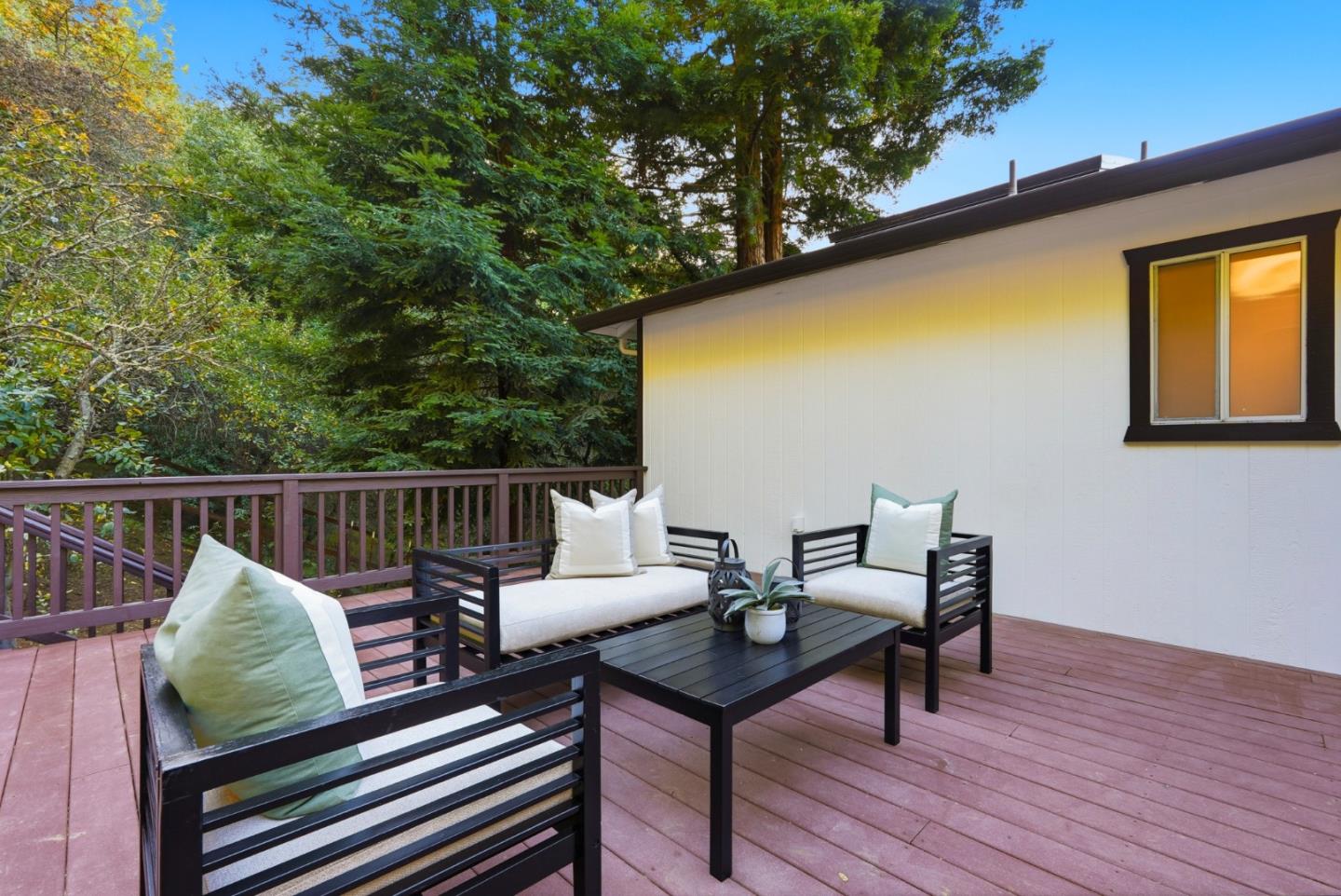 Detail Gallery Image 9 of 84 For 5603 Crow Canyon Rd, Castro Valley,  CA 94552 - 6 Beds | 2/1 Baths