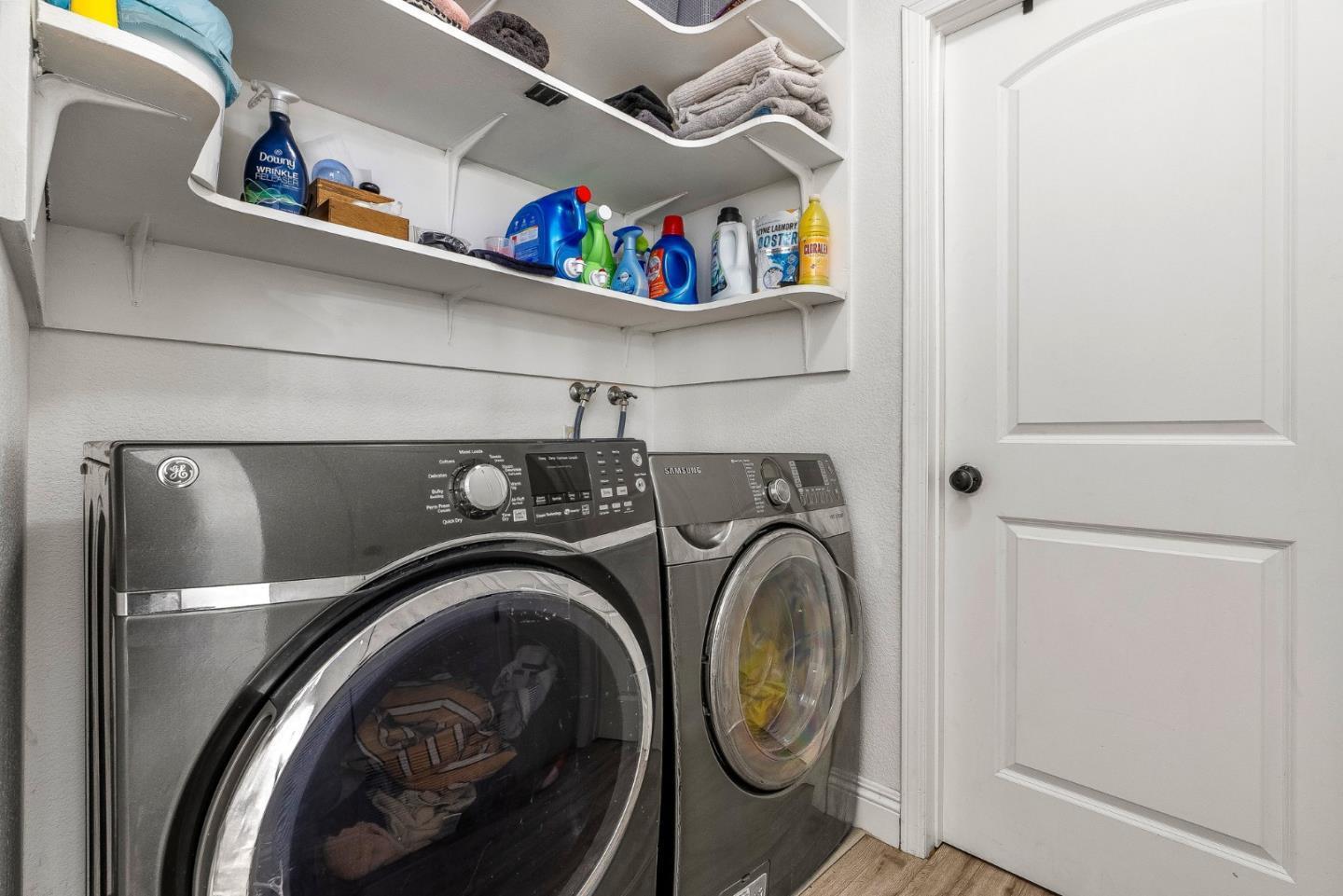 Detail Gallery Image 11 of 22 For 2906 Leotar Cir, Santa Cruz,  CA 95062 - 2 Beds | 2/1 Baths