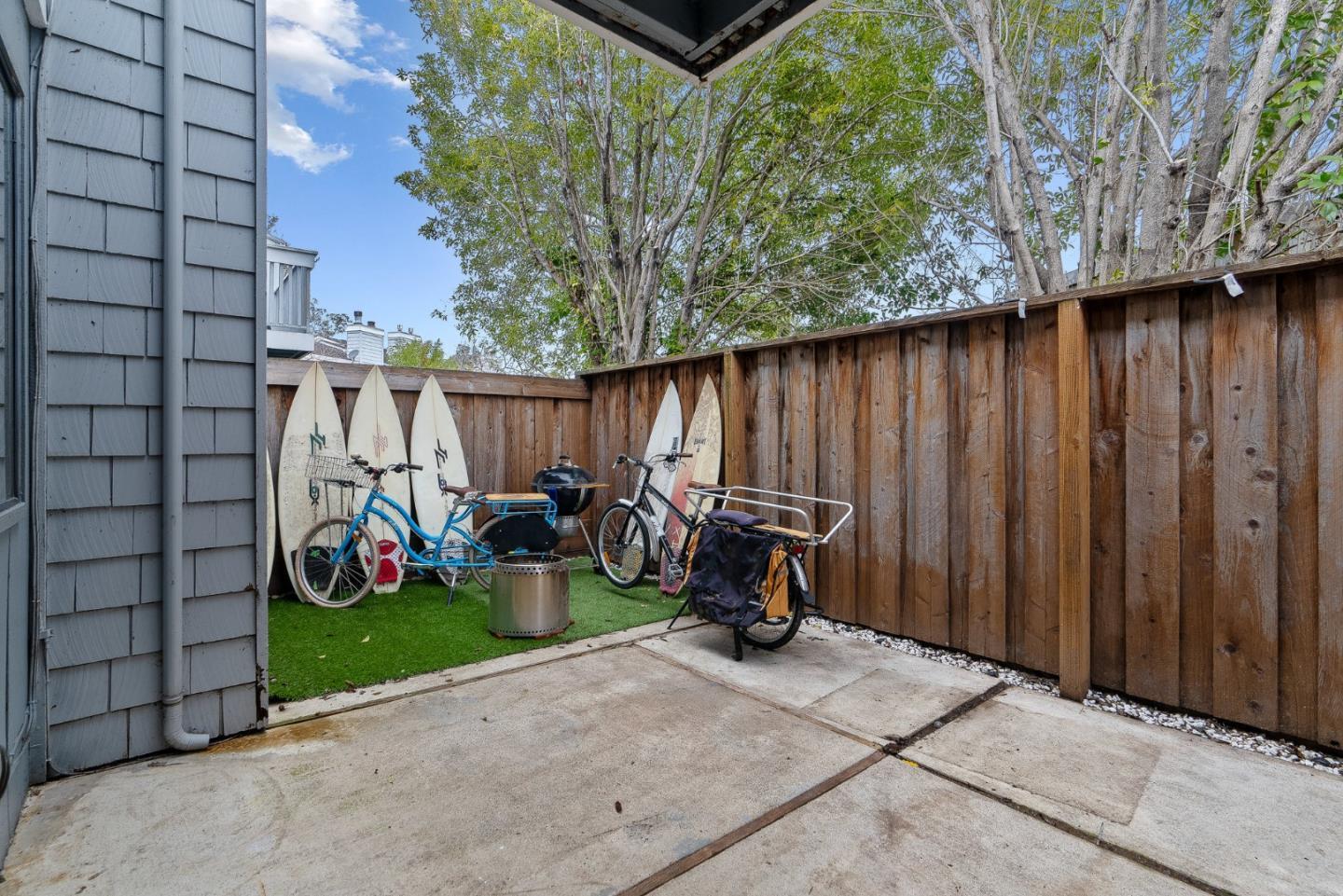 Detail Gallery Image 18 of 22 For 2906 Leotar Cir, Santa Cruz,  CA 95062 - 2 Beds | 2/1 Baths