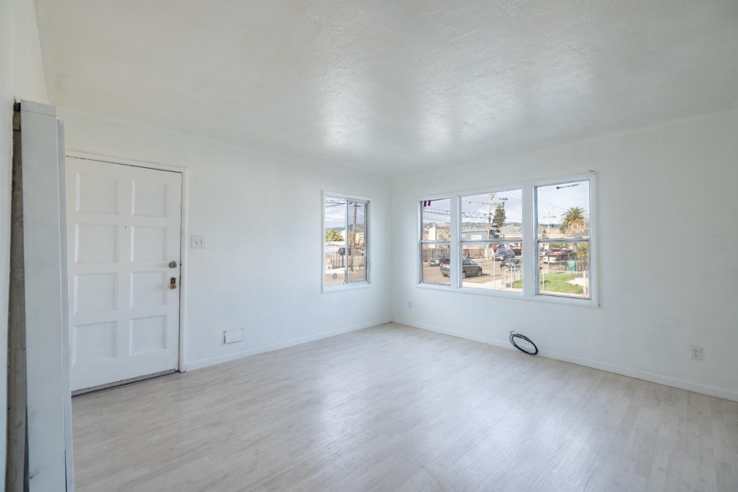 Detail Gallery Image 10 of 31 For 1442 W 92nd Ave, Oakland,  CA 94603 - – Beds | – Baths