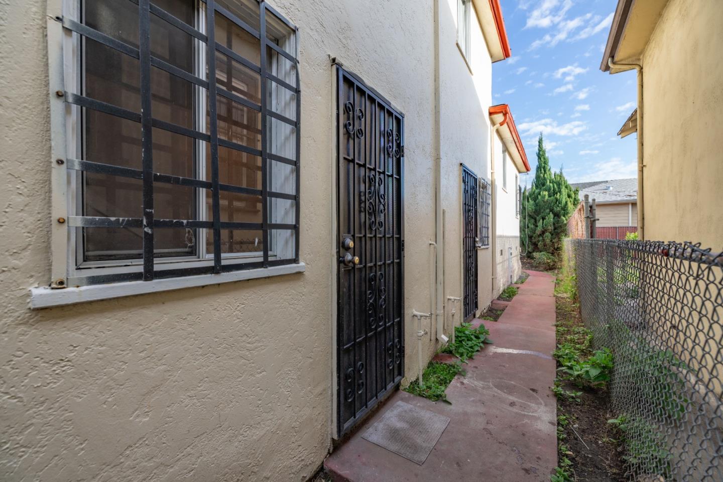 Detail Gallery Image 29 of 31 For 1442 W 92nd Ave, Oakland,  CA 94603 - – Beds | – Baths