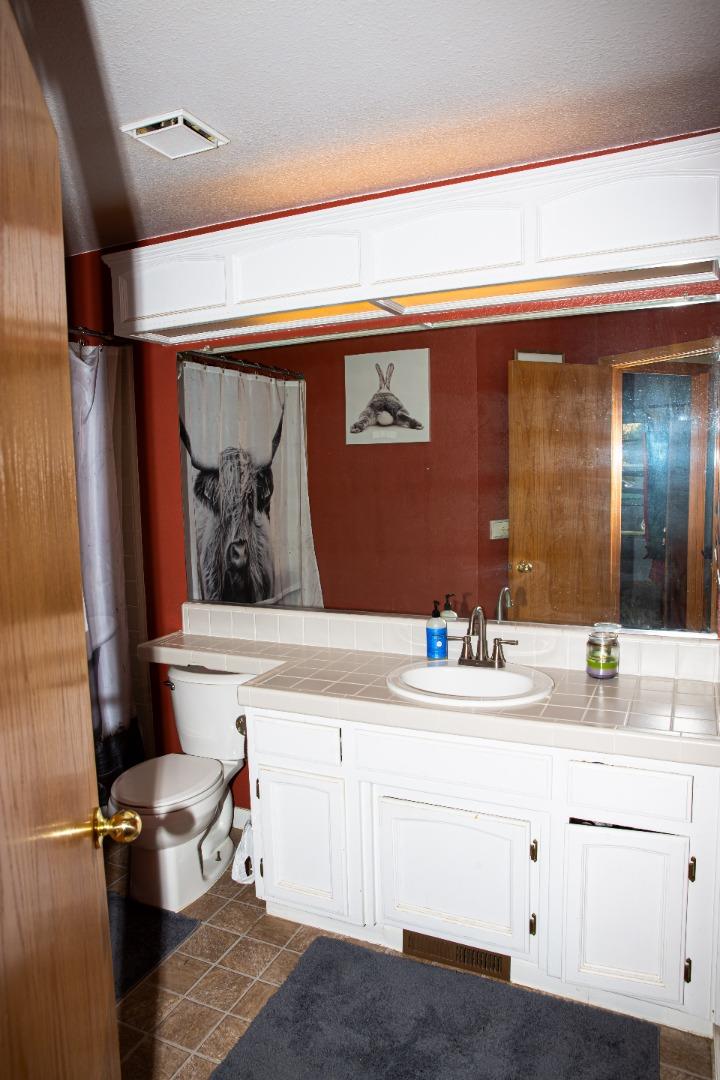 Detail Gallery Image 10 of 22 For 2024 Princeton Ct, Los Banos,  CA 93635 - 3 Beds | 2 Baths