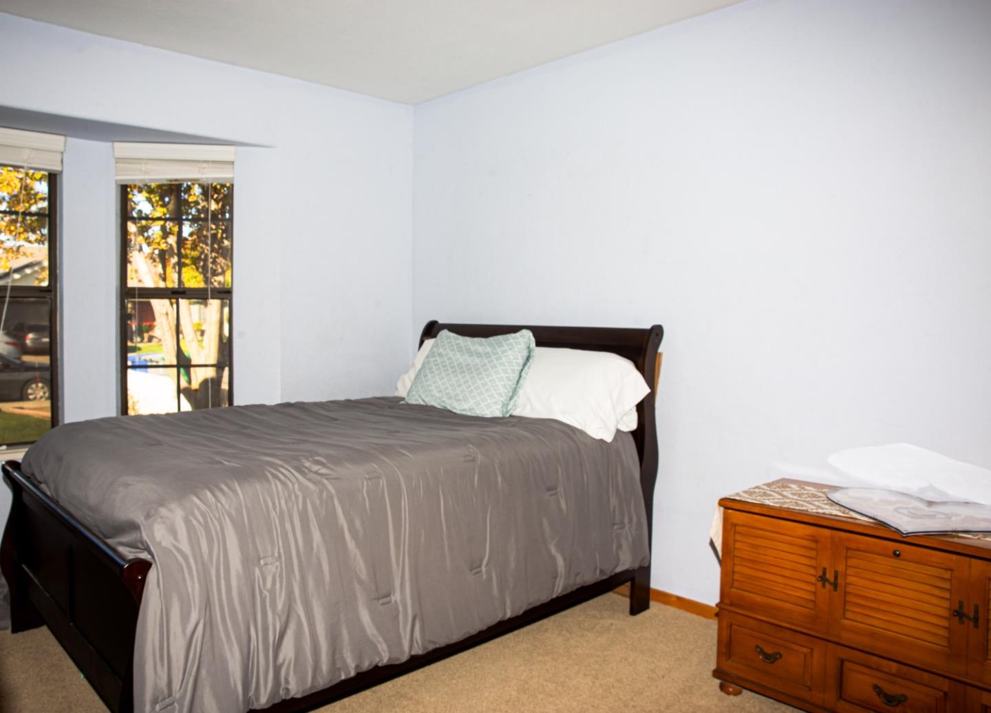 Detail Gallery Image 9 of 22 For 2024 Princeton Ct, Los Banos,  CA 93635 - 3 Beds | 2 Baths