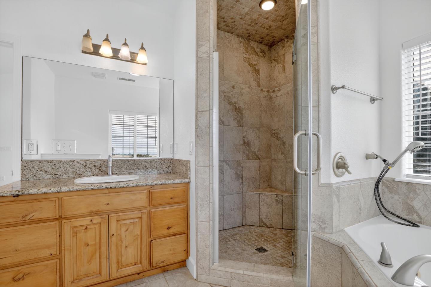 Detail Gallery Image 30 of 46 For 35 Blazeford Gulch, Oroville,  CA 95966 - 4 Beds | 2 Baths