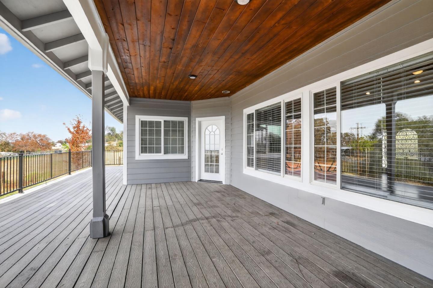 Detail Gallery Image 4 of 46 For 35 Blazeford Gulch, Oroville,  CA 95966 - 4 Beds | 2 Baths