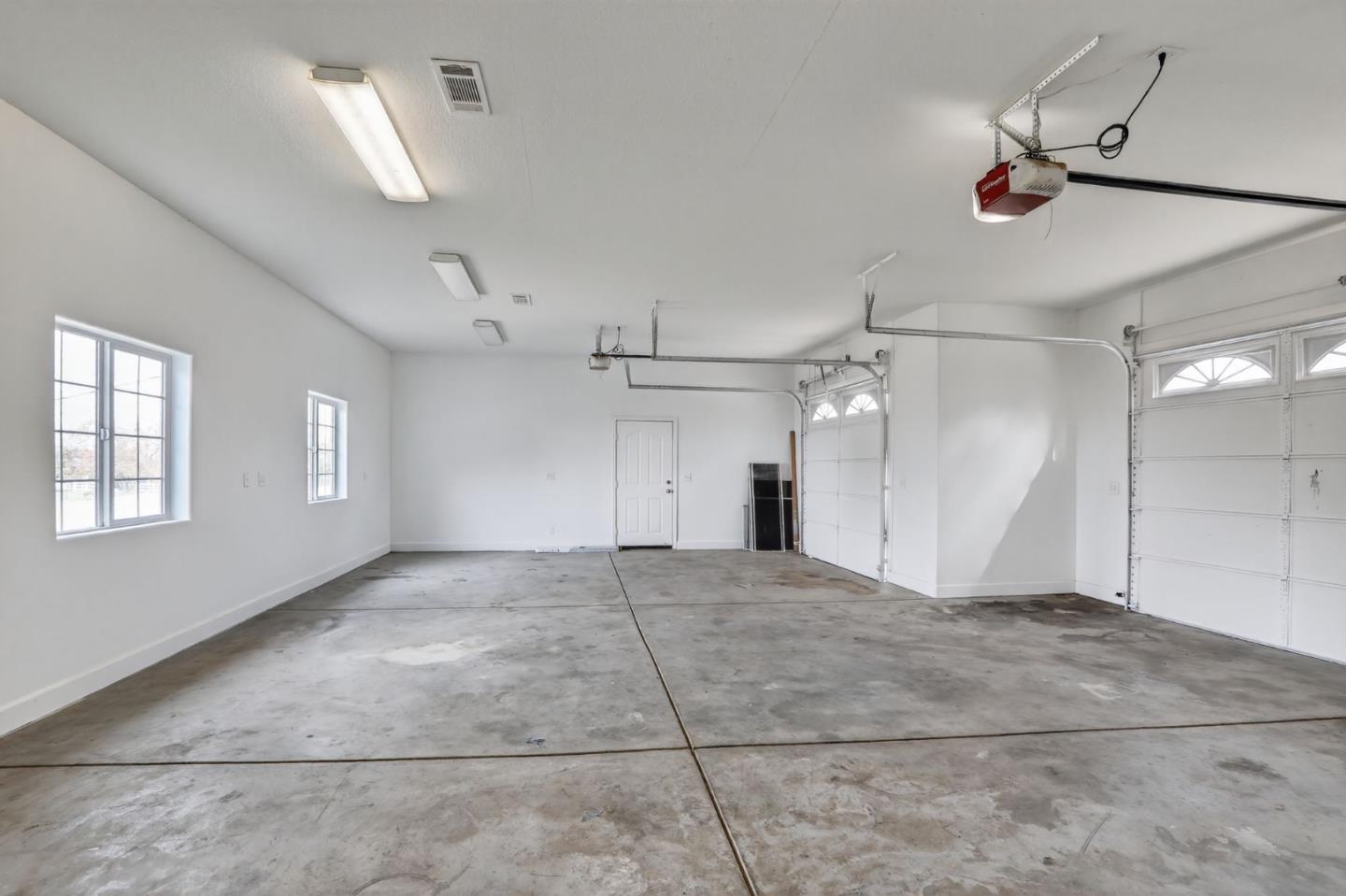 Detail Gallery Image 5 of 46 For 35 Blazeford Gulch, Oroville,  CA 95966 - 4 Beds | 2 Baths