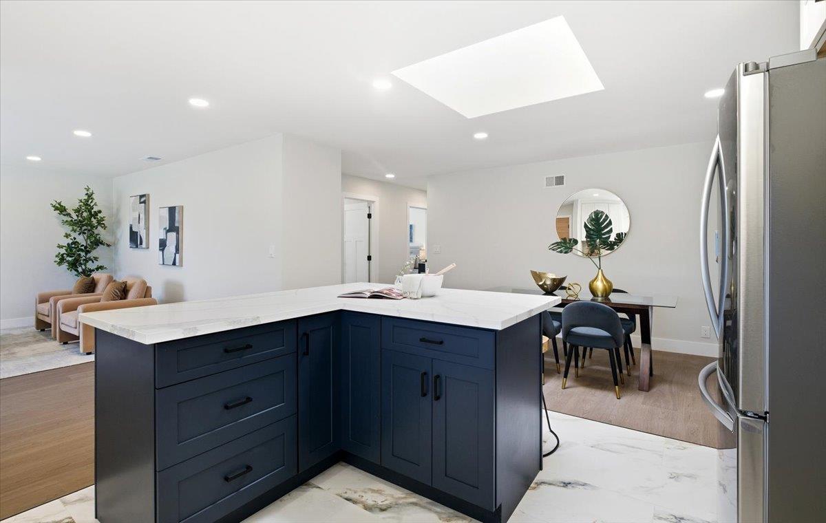 Detail Gallery Image 12 of 32 For 6015 Fernglen Dr, San Jose,  CA 95123 - 4 Beds | 2 Baths