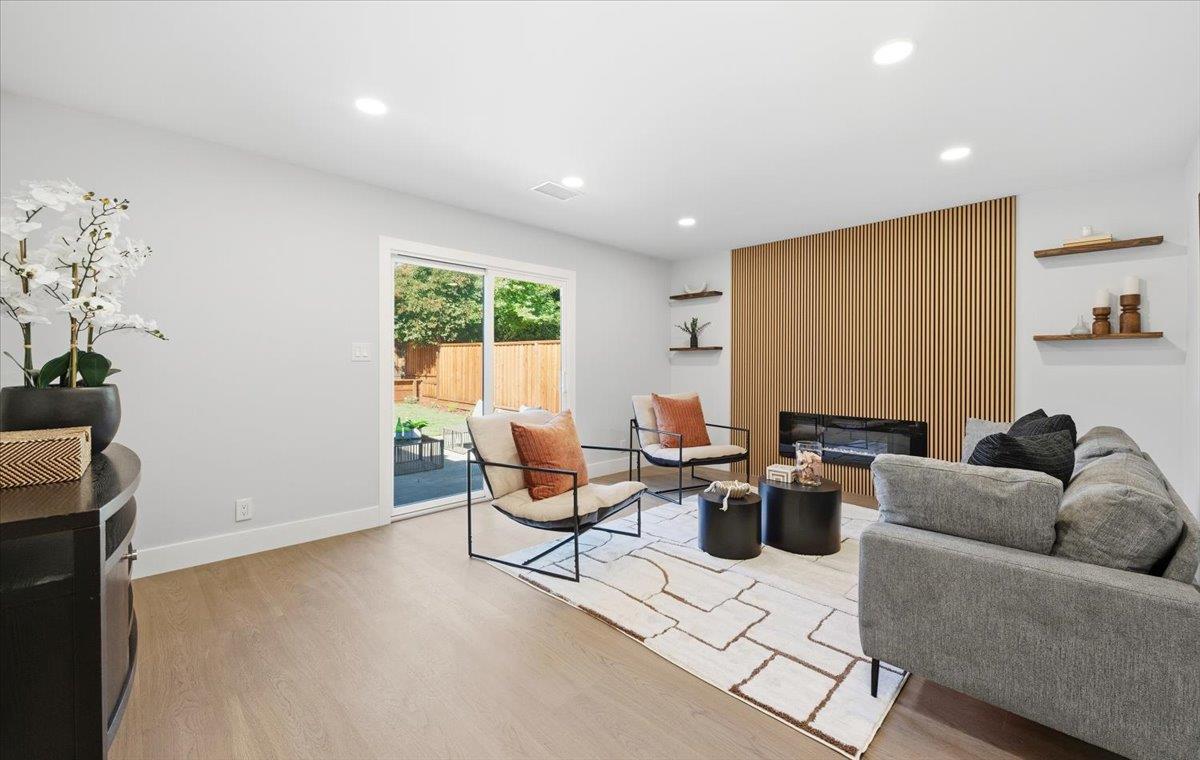 Detail Gallery Image 13 of 32 For 6015 Fernglen Dr, San Jose,  CA 95123 - 4 Beds | 2 Baths