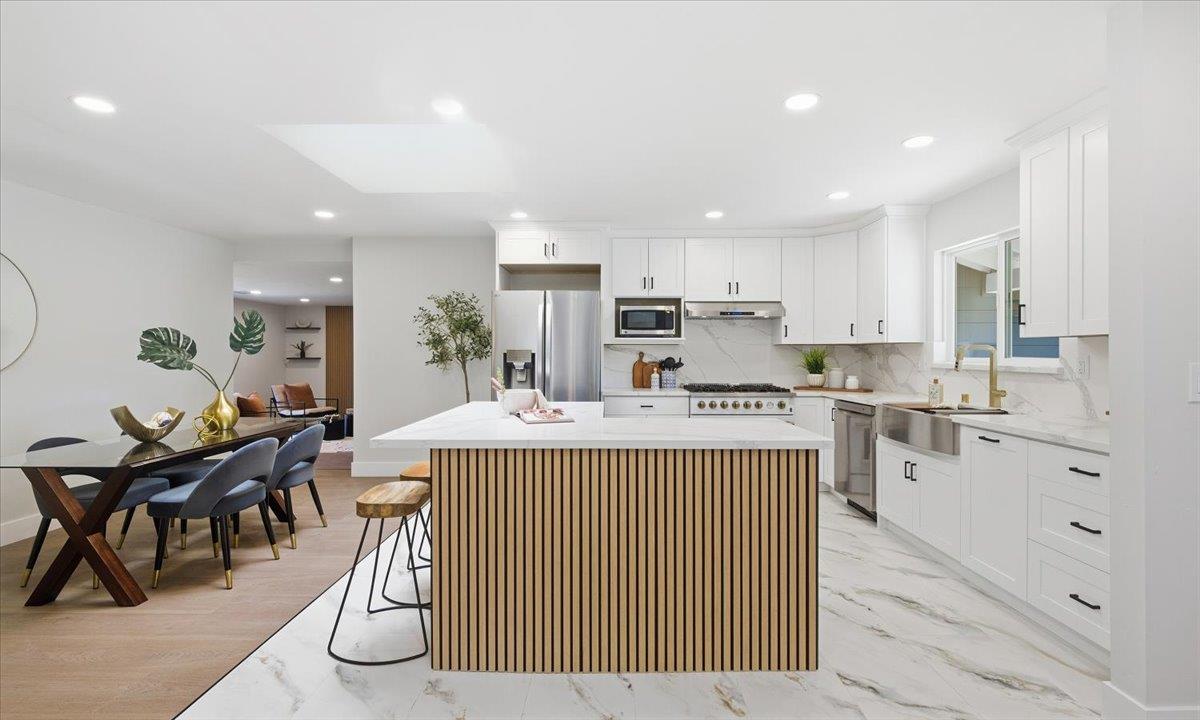 Detail Gallery Image 9 of 32 For 6015 Fernglen Dr, San Jose,  CA 95123 - 4 Beds | 2 Baths