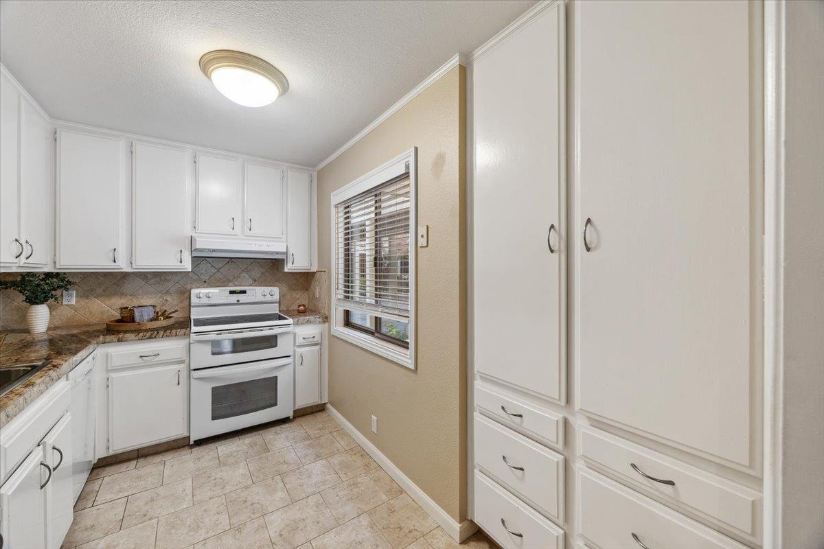 Detail Gallery Image 9 of 36 For 451 Alberto Way #151,  Los Gatos,  CA 95032 - 2 Beds | 2 Baths