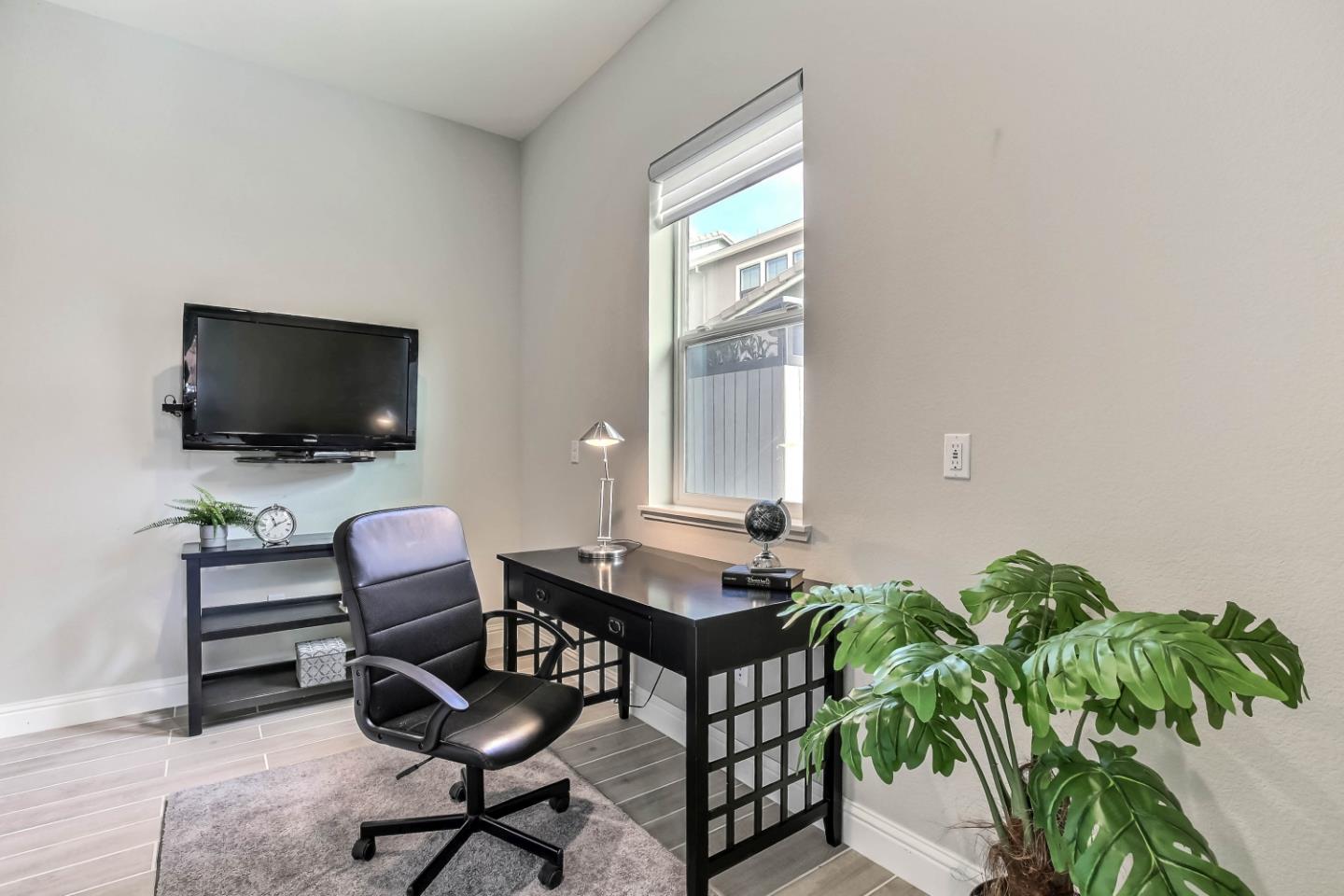 Detail Gallery Image 18 of 56 For 6736 Grasshopper Ave, Newark,  CA 94560 - 4 Beds | 4/1 Baths