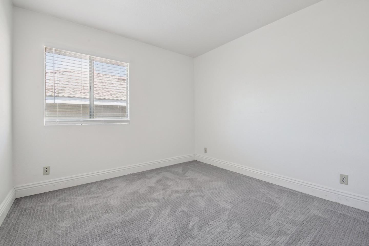 Detail Gallery Image 11 of 15 For 3283 Braemar Ln, Corona,  CA 92882 - 4 Beds | 2/1 Baths