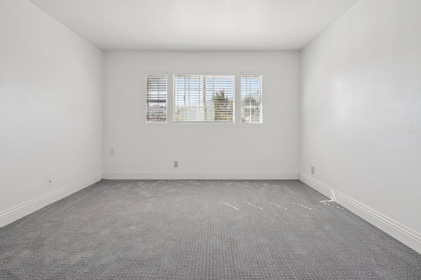 Detail Gallery Image 12 of 15 For 3283 Braemar Ln, Corona,  CA 92882 - 4 Beds | 2/1 Baths