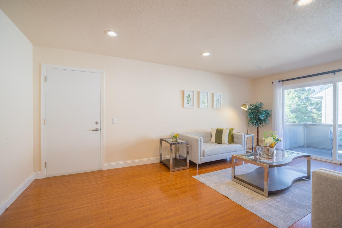 Detail Gallery Image 12 of 41 For 761 N Fair Oaks Ave #6,  Sunnyvale,  CA 94085 - 3 Beds | 2 Baths