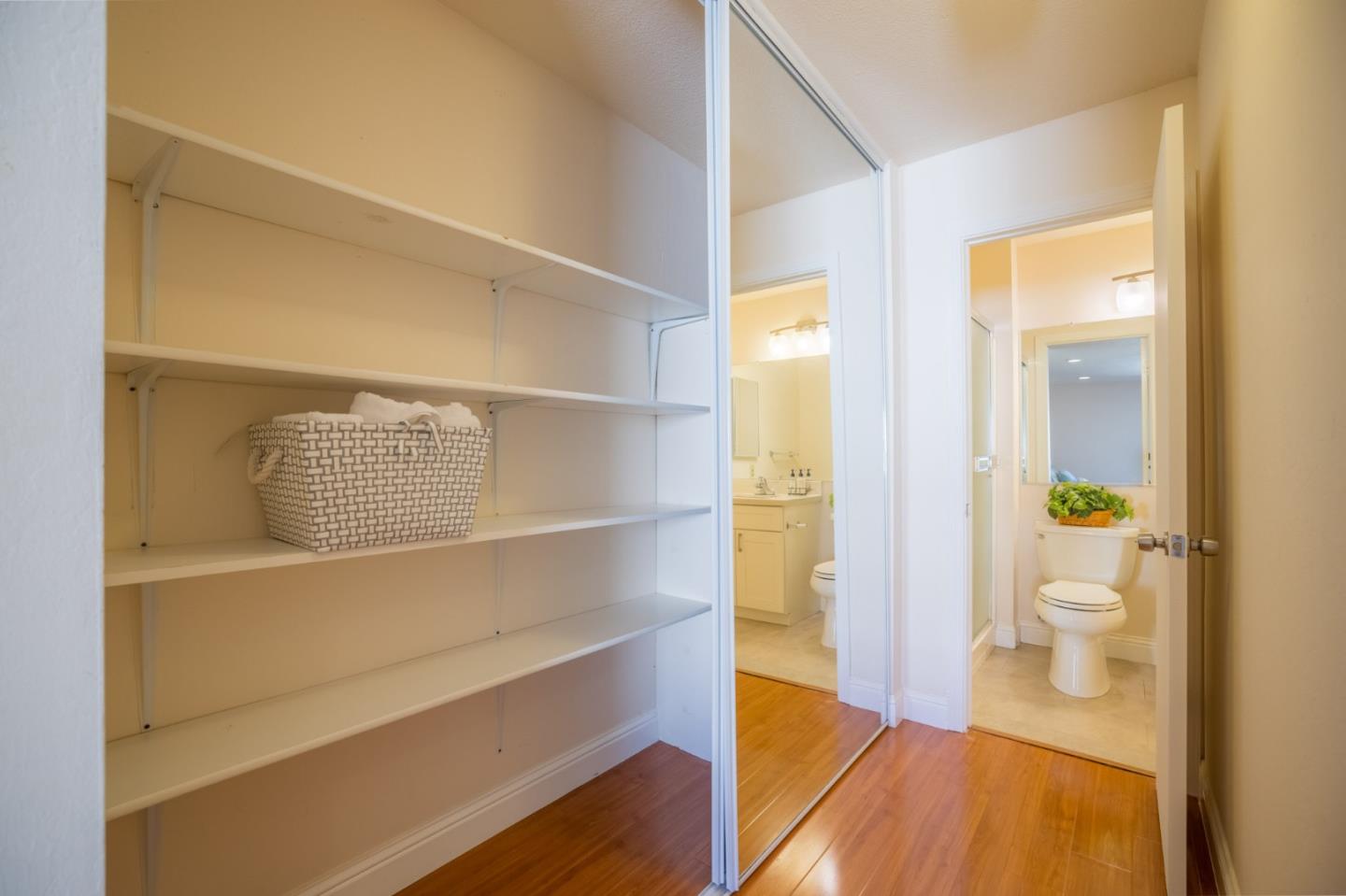 Detail Gallery Image 16 of 41 For 761 N Fair Oaks Ave #6,  Sunnyvale,  CA 94085 - 3 Beds | 2 Baths