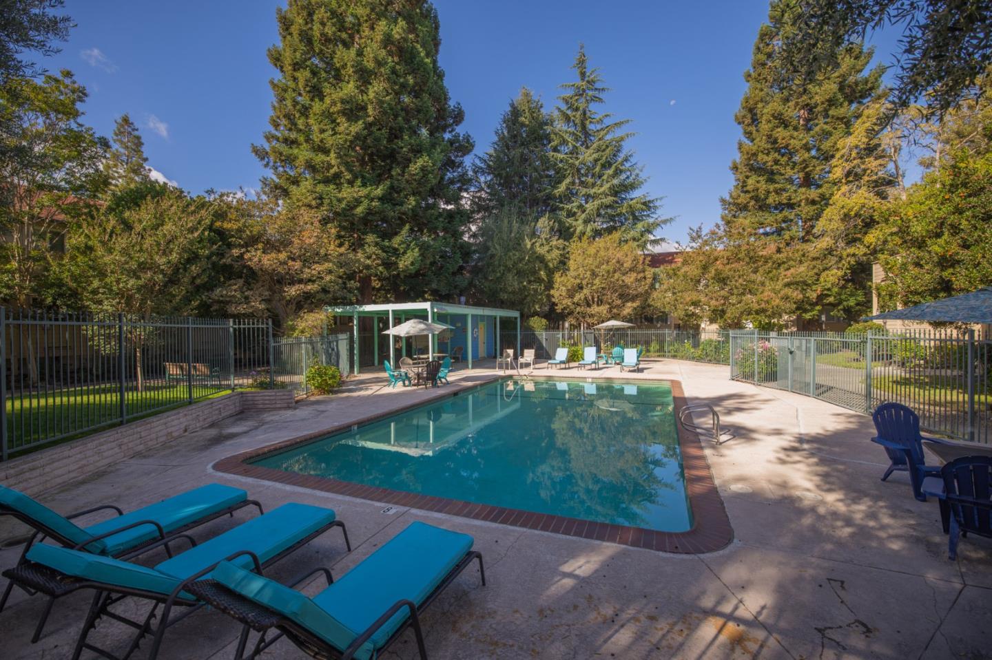 Detail Gallery Image 37 of 41 For 761 N Fair Oaks Ave #6,  Sunnyvale,  CA 94085 - 3 Beds | 2 Baths