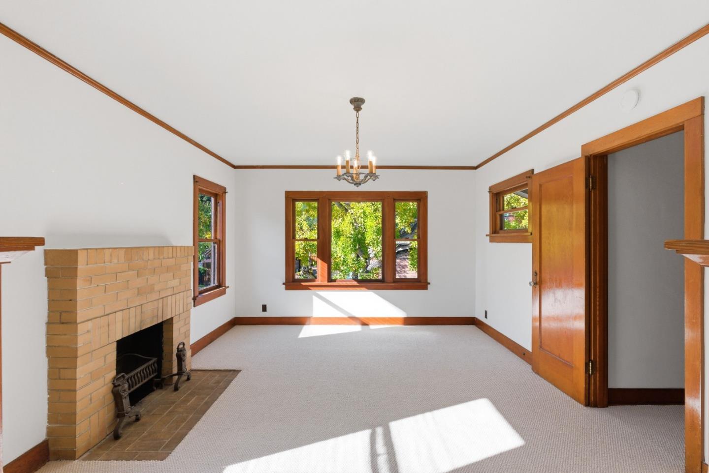 Detail Gallery Image 17 of 29 For 566 Addison Ave, Palo Alto,  CA 94301 - 3 Beds | 2 Baths