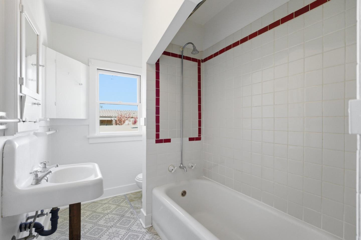 Detail Gallery Image 21 of 29 For 566 Addison Ave, Palo Alto,  CA 94301 - 3 Beds | 2 Baths