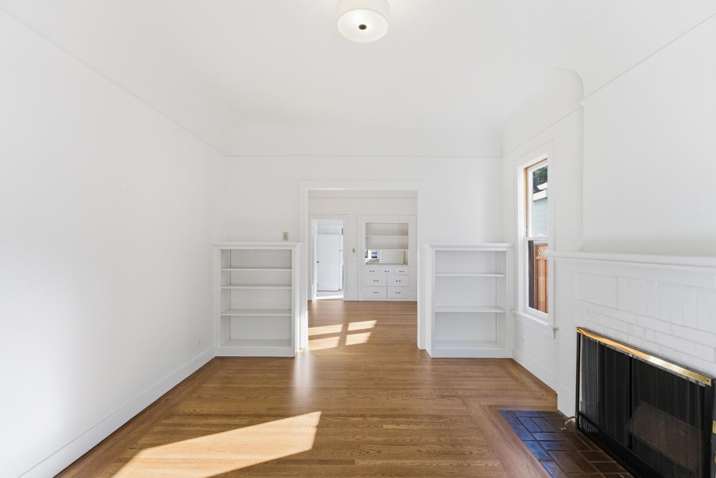 Detail Gallery Image 3 of 29 For 566 Addison Ave, Palo Alto,  CA 94301 - 3 Beds | 2 Baths