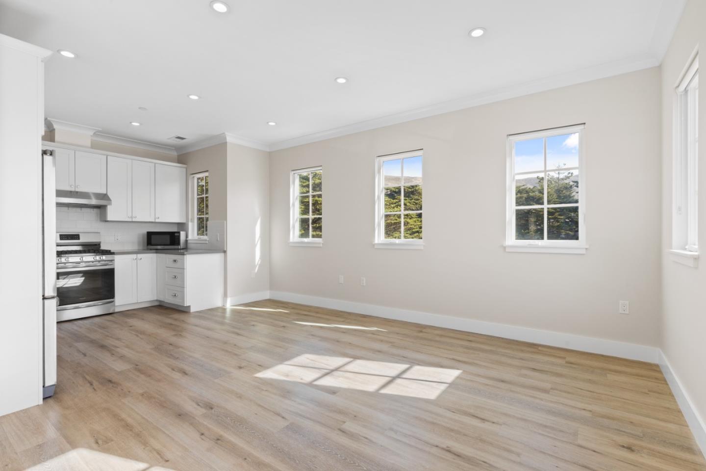 Detail Gallery Image 20 of 34 For 193 Carmel Avenue, Pacifica,  CA 94044 - 3 Beds | 1 Baths