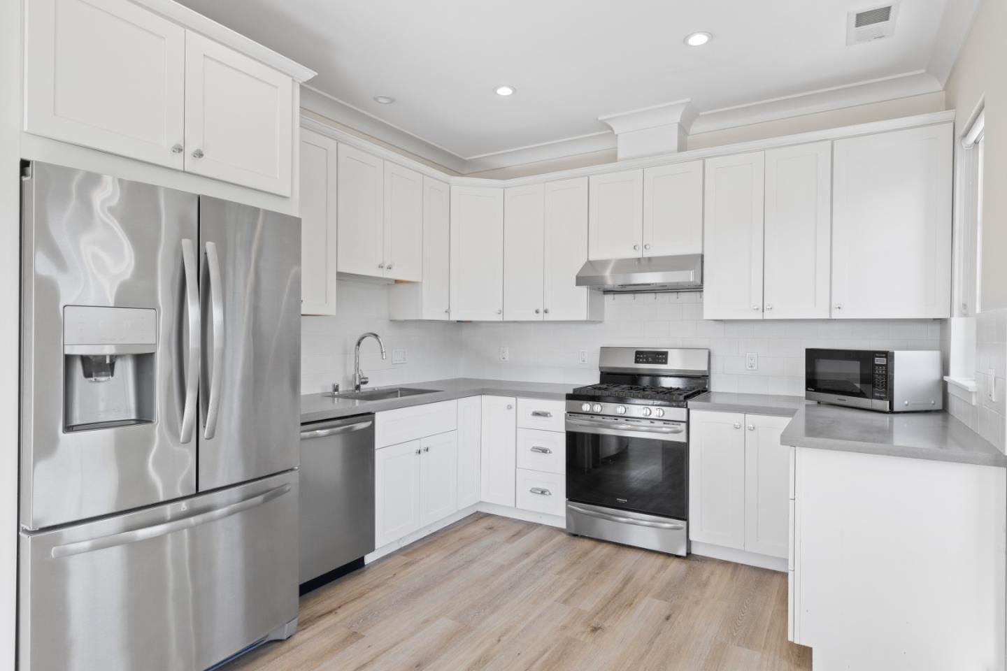 Detail Gallery Image 22 of 34 For 193 Carmel Avenue, Pacifica,  CA 94044 - 3 Beds | 1 Baths