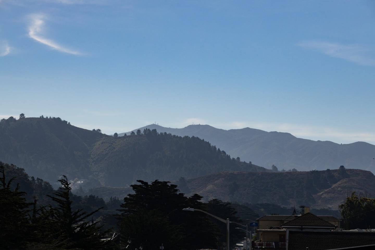 Detail Gallery Image 4 of 34 For 193 Carmel Avenue, Pacifica,  CA 94044 - 3 Beds | 1 Baths