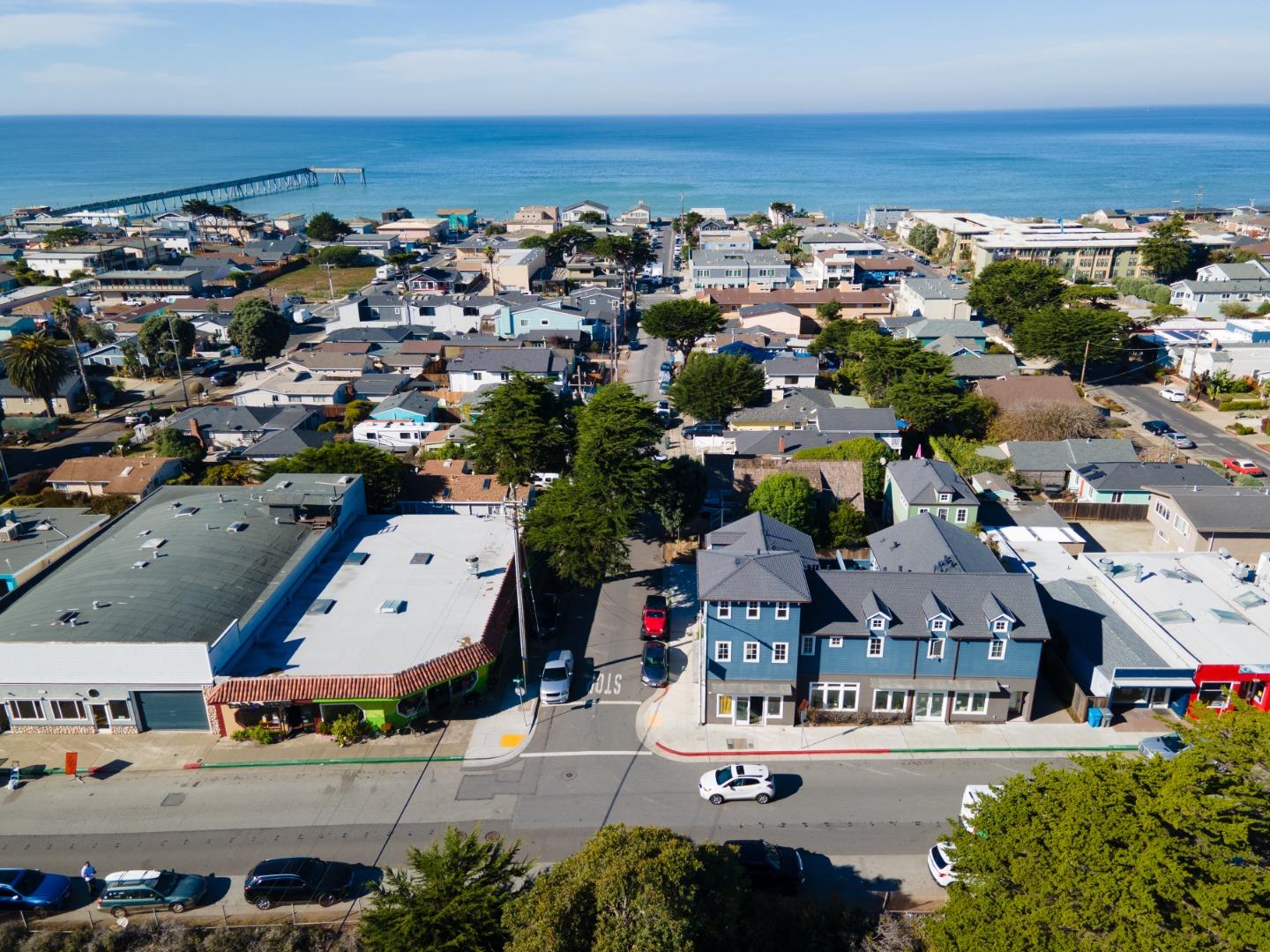 Detail Gallery Image 6 of 34 For 193 Carmel Avenue, Pacifica,  CA 94044 - 3 Beds | 1 Baths