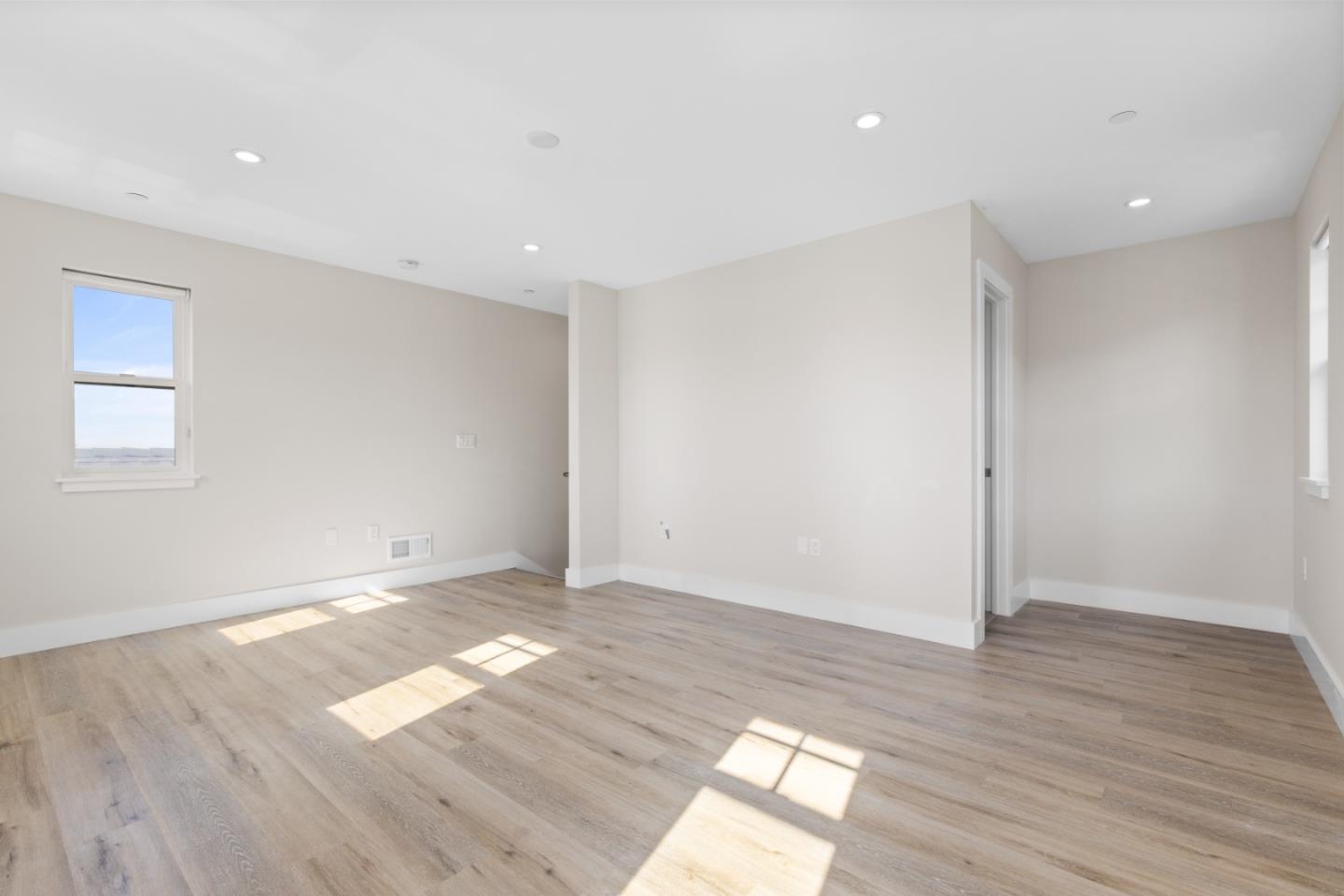 Detail Gallery Image 7 of 34 For 193 Carmel Avenue, Pacifica,  CA 94044 - 3 Beds | 1 Baths