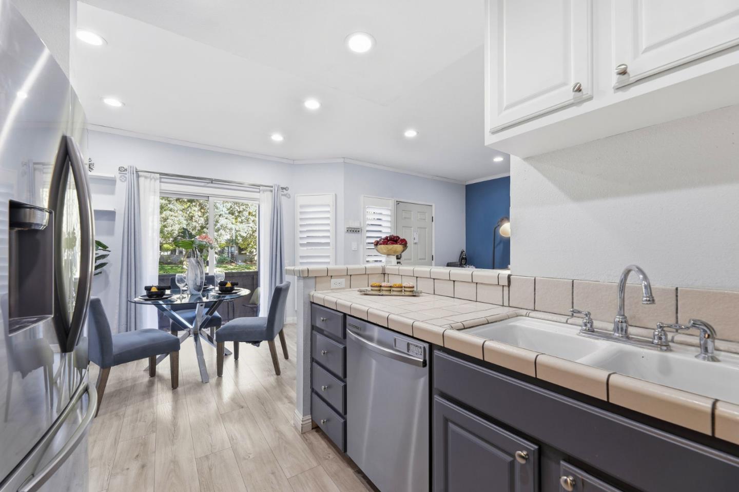 Detail Gallery Image 10 of 35 For 297 Kenbrook Cir, San Jose,  CA 95111 - 2 Beds | 1 Baths