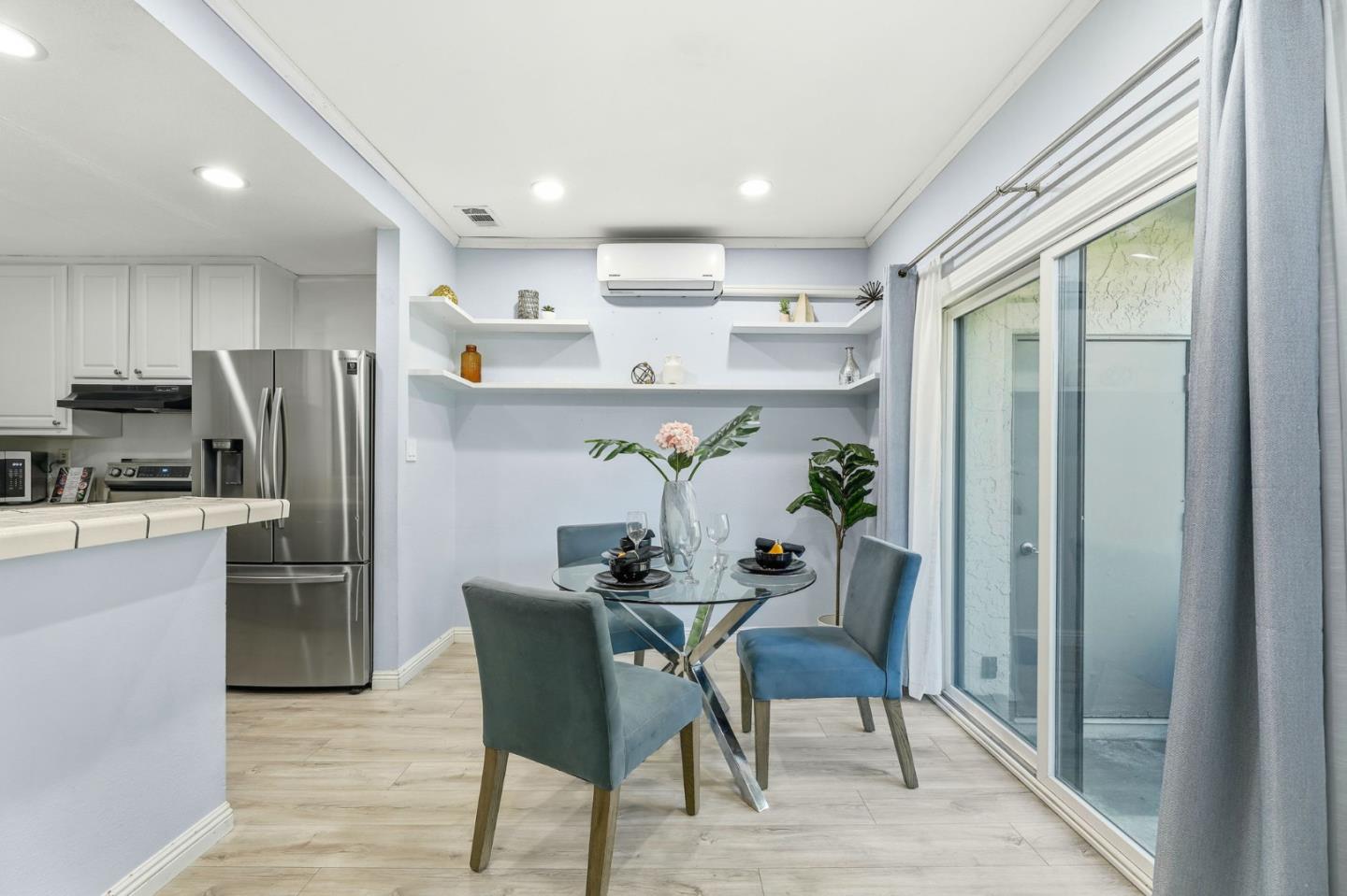 Detail Gallery Image 12 of 35 For 297 Kenbrook Cir, San Jose,  CA 95111 - 2 Beds | 1 Baths