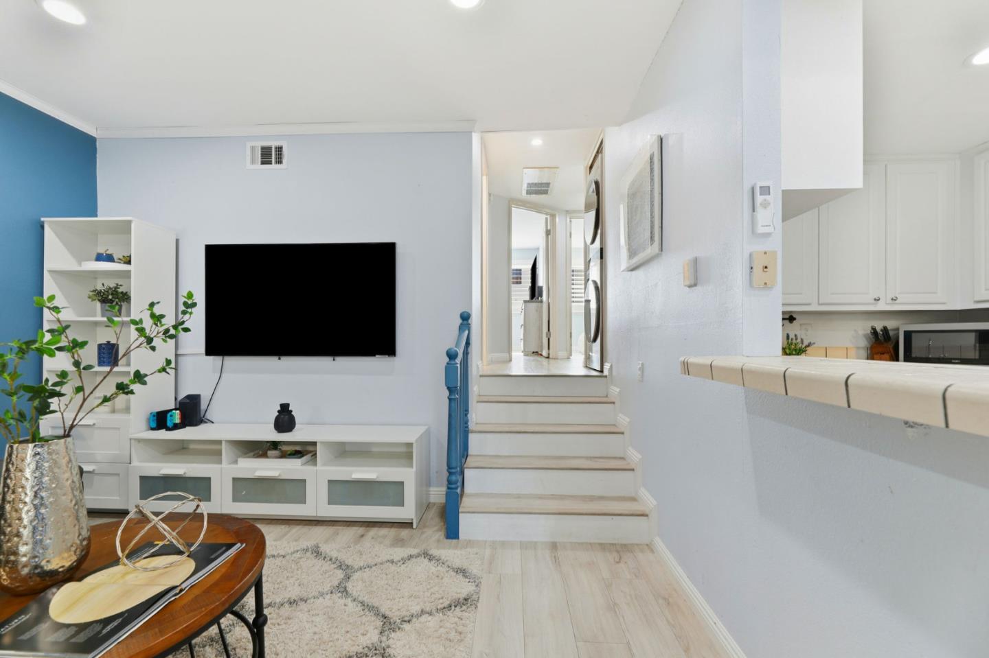 Detail Gallery Image 14 of 35 For 297 Kenbrook Cir, San Jose,  CA 95111 - 2 Beds | 1 Baths