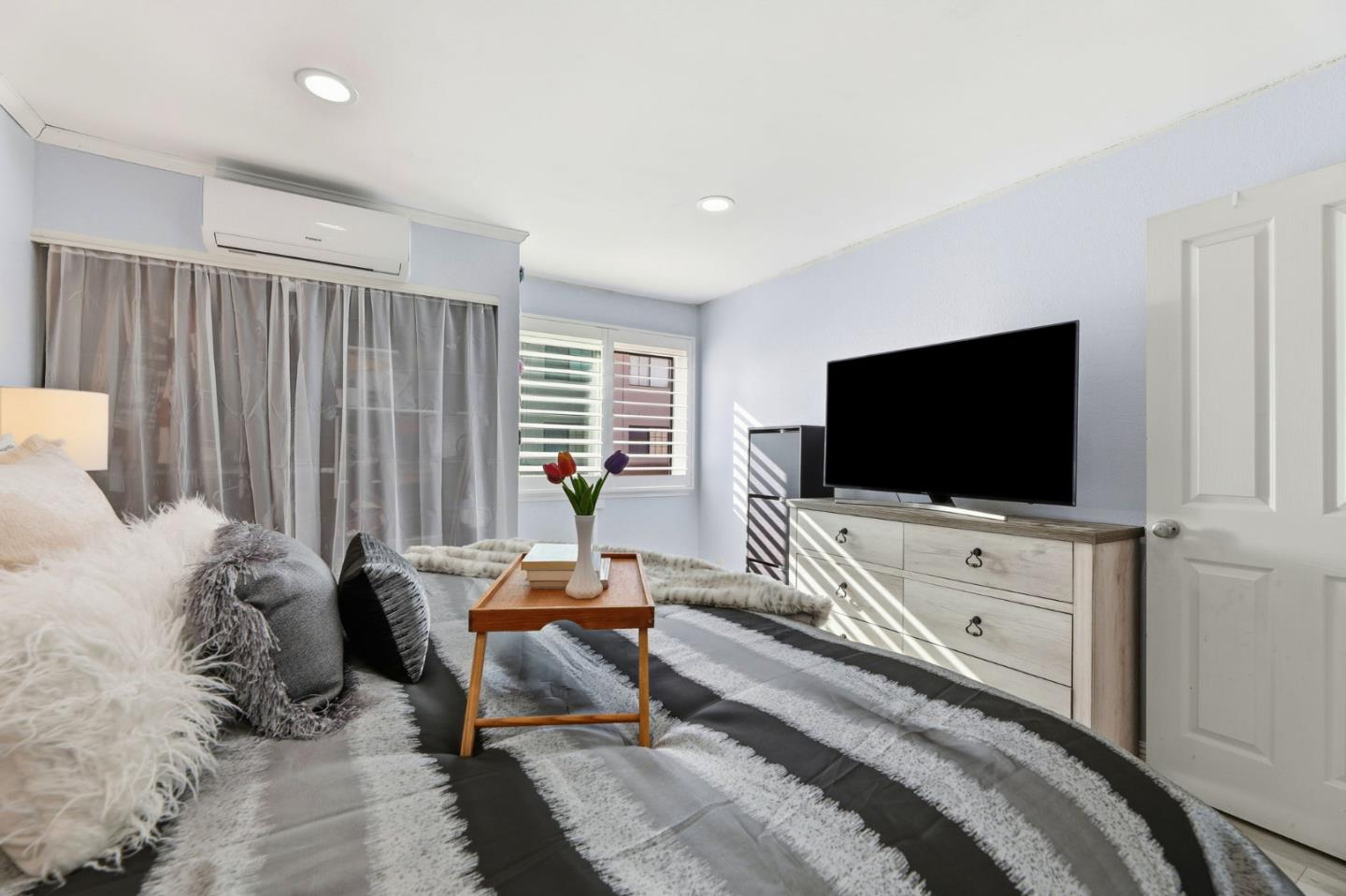 Detail Gallery Image 17 of 35 For 297 Kenbrook Cir, San Jose,  CA 95111 - 2 Beds | 1 Baths