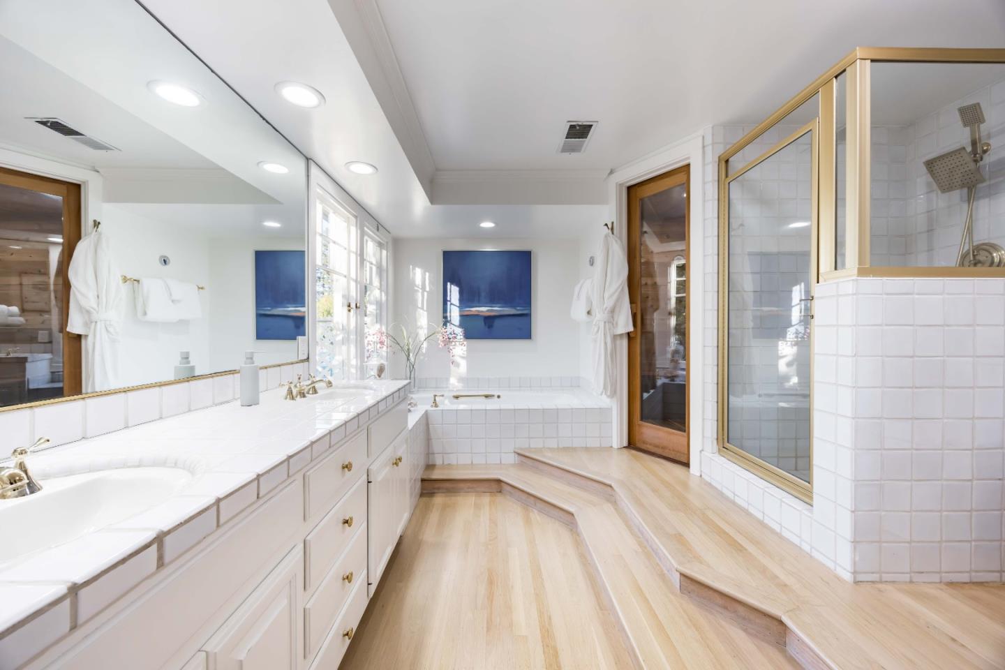 Detail Gallery Image 19 of 37 For 765 University Ave, Palo Alto,  CA 94301 - 4 Beds | 3/1 Baths