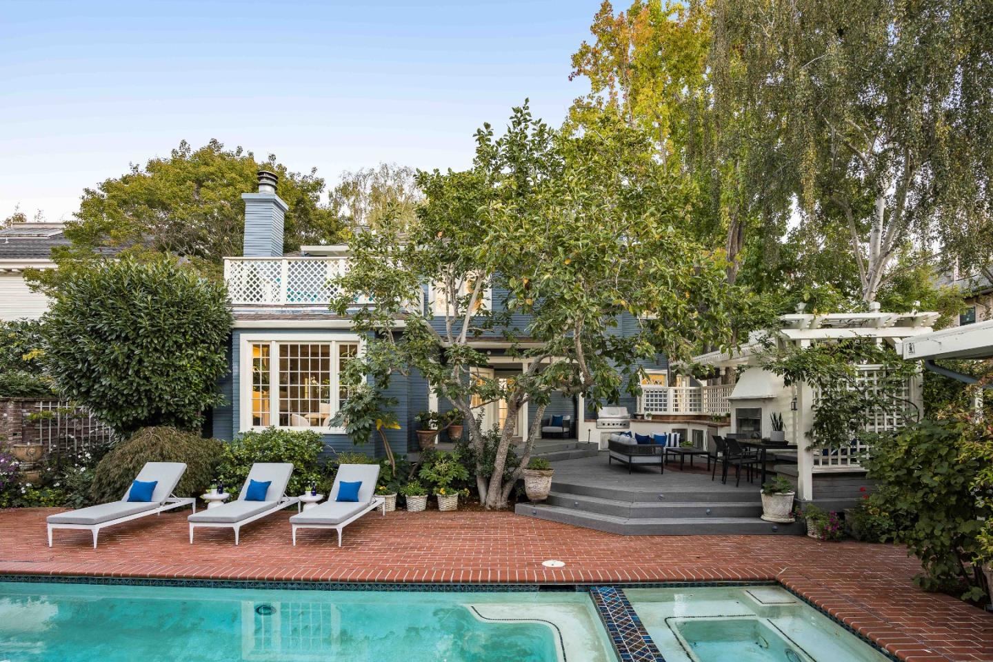 Detail Gallery Image 29 of 37 For 765 University Ave, Palo Alto,  CA 94301 - 4 Beds | 3/1 Baths