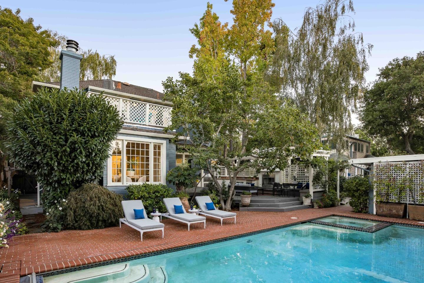 Detail Gallery Image 30 of 37 For 765 University Ave, Palo Alto,  CA 94301 - 4 Beds | 3/1 Baths