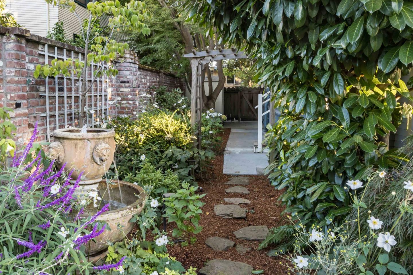 Detail Gallery Image 36 of 37 For 765 University Ave, Palo Alto,  CA 94301 - 4 Beds | 3/1 Baths