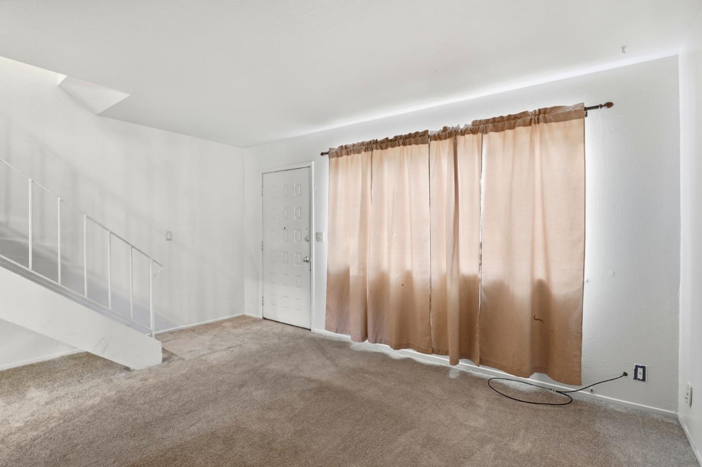 Detail Gallery Image 3 of 18 For 7743 Chestnut St, Gilroy,  CA 95020 - 2 Beds | 1/1 Baths