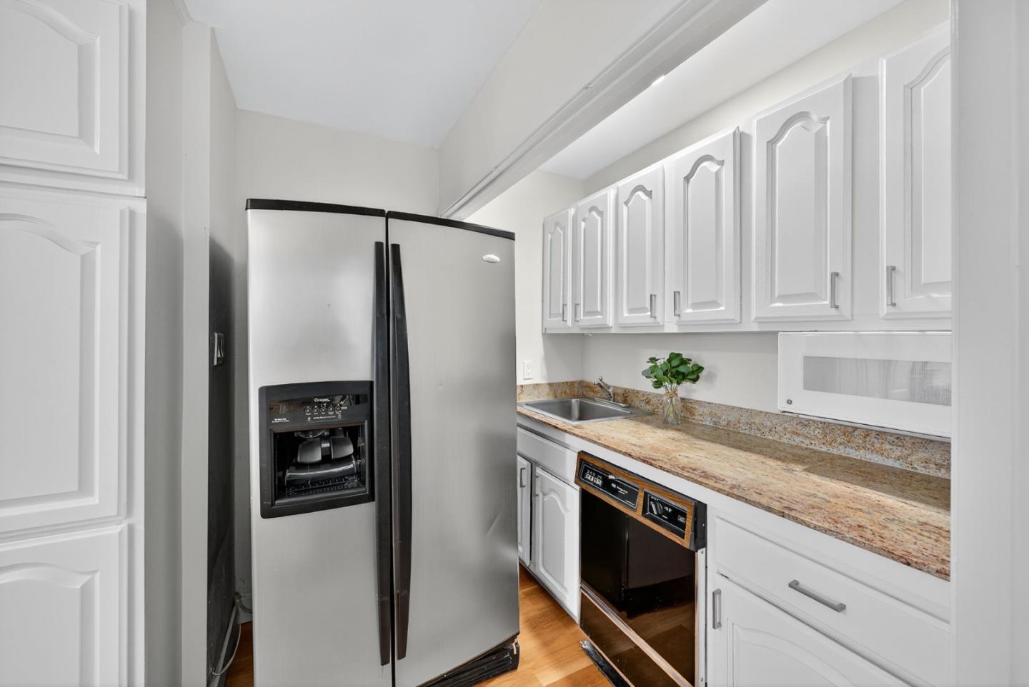 Detail Gallery Image 27 of 104 For 72 Cresta Vista Dr, San Francisco,  CA 94127 - 4 Beds | 3 Baths