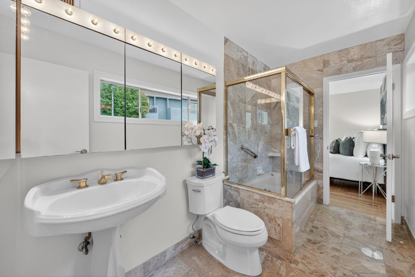 Detail Gallery Image 35 of 104 For 72 Cresta Vista Dr, San Francisco,  CA 94127 - 4 Beds | 3 Baths