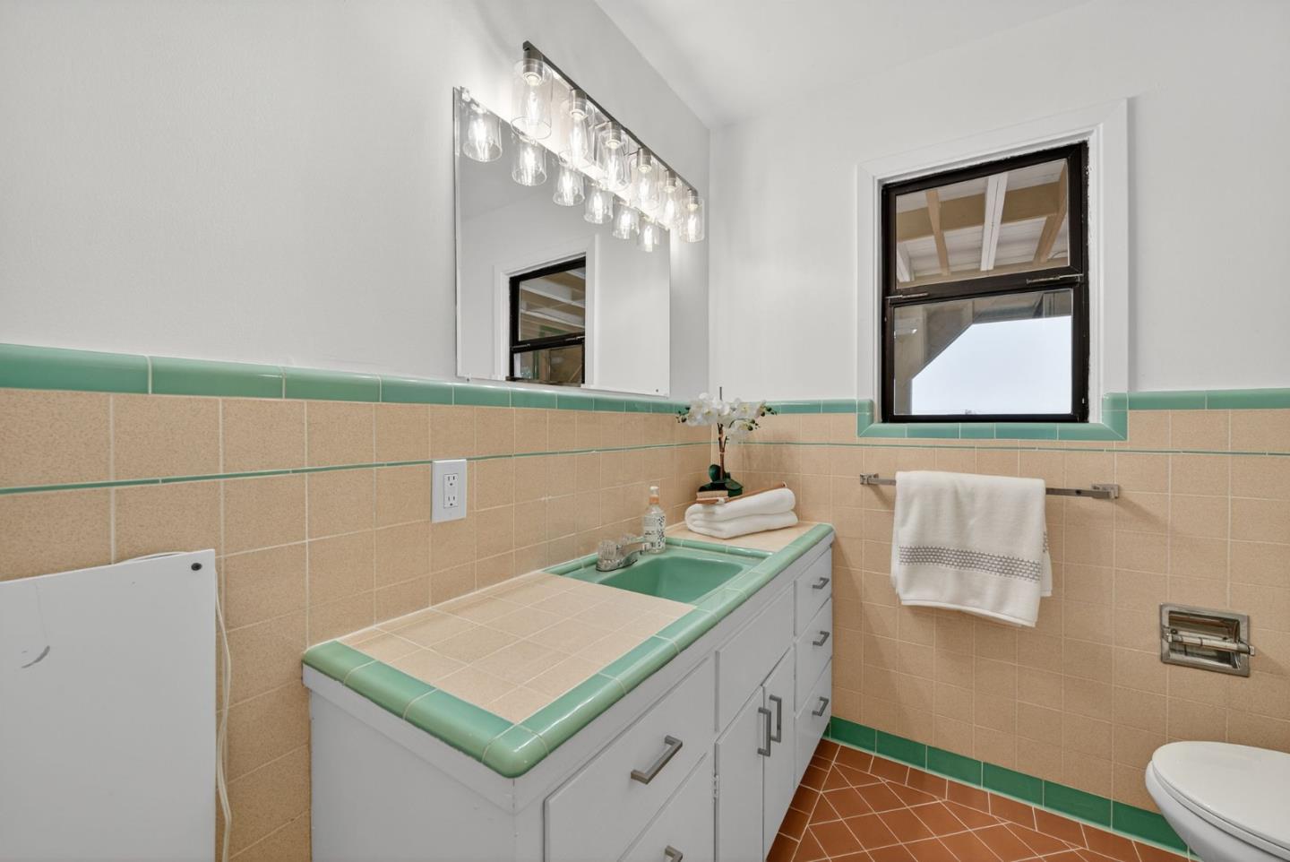 Detail Gallery Image 47 of 104 For 72 Cresta Vista Dr, San Francisco,  CA 94127 - 4 Beds | 3 Baths